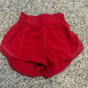Lululemon Hottie hot shorts HR, size 0, 2.5 inch
